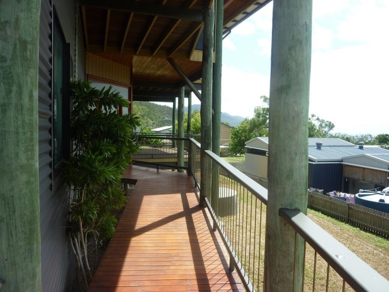 71 Gloucester Avenue, Hideaway Bay QLD 4800