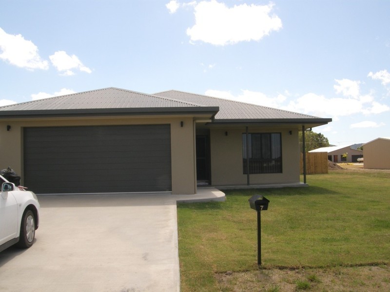 7 Blue Gum St, Whitsunday Gardens, Proserpine QLD 4800