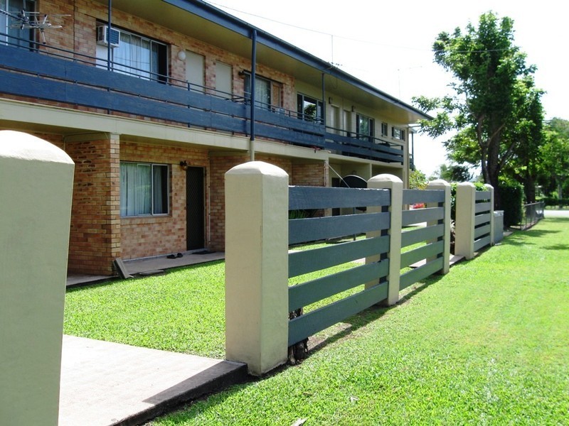 4 / 2 Florence Street, Proserpine QLD 4800