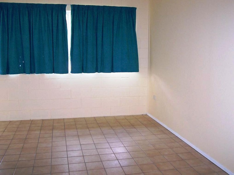 4 / 2 Florence Street, Proserpine QLD 4800