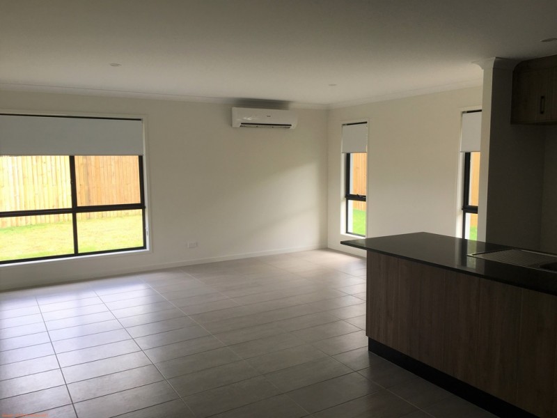 51 Trader Crescent, Cannonvale QLD 4802