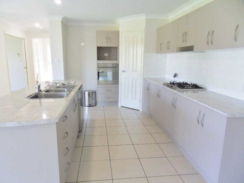 6 Garden Court, Mount Julian QLD 4800