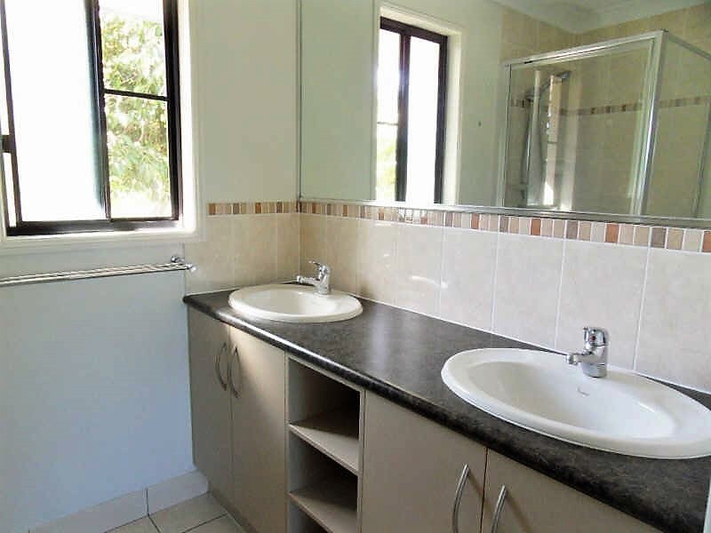 6 Garden Court, Mount Julian QLD 4800