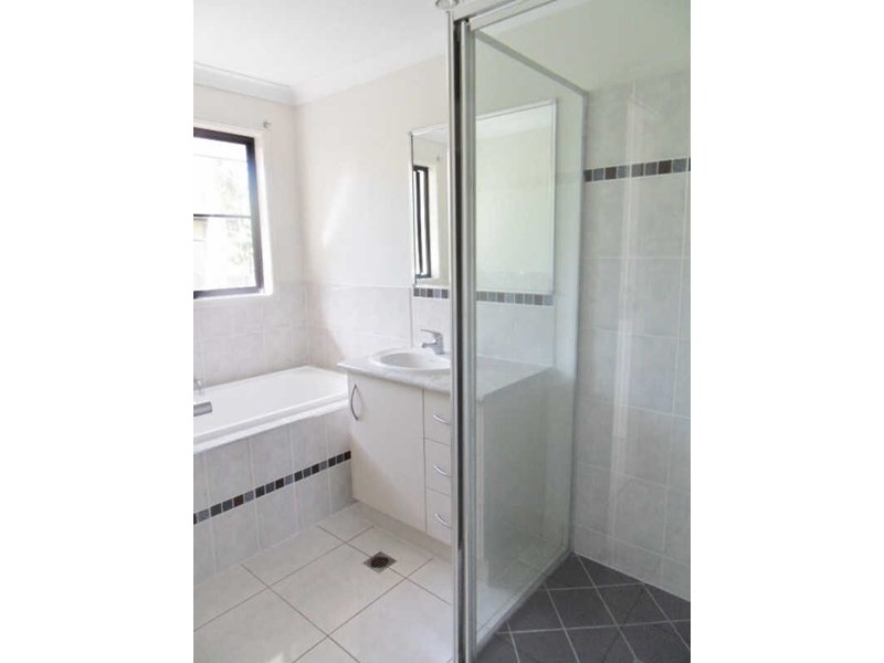 6 Garden Court, Mount Julian QLD 4800