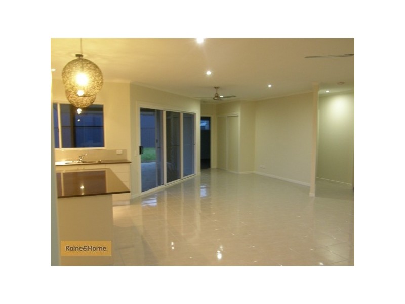 13 Blue Gum St, Whitsunday Gardens, Proserpine QLD 4800