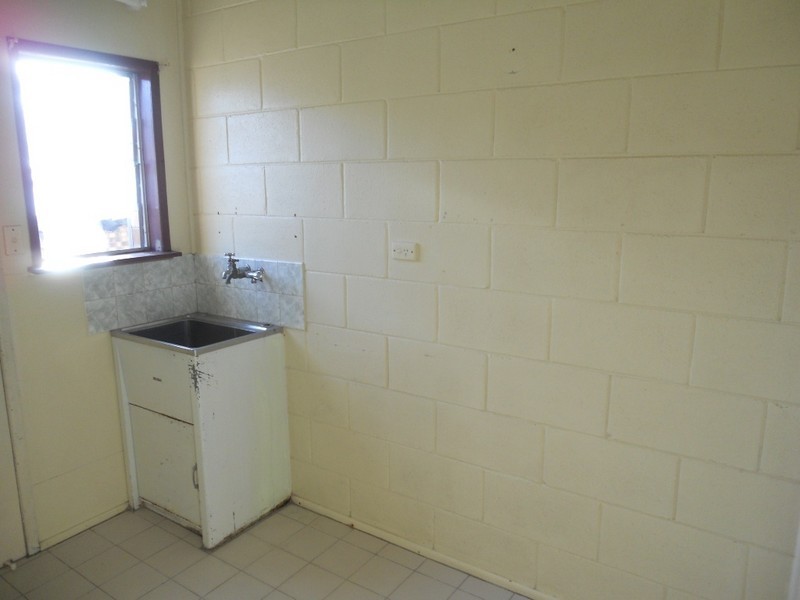 1 / 2 Florence Street, Proserpine QLD 4800