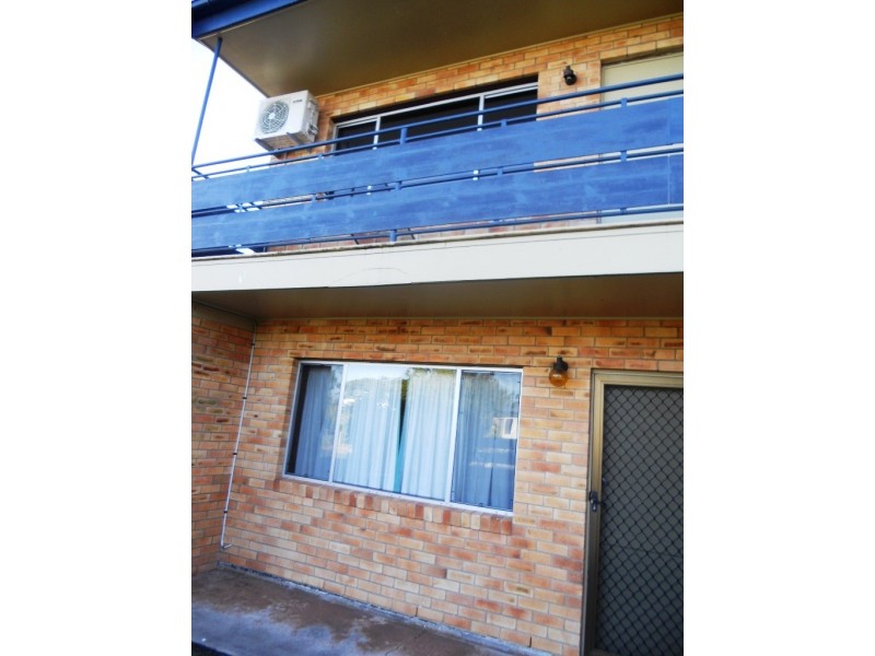 1 / 2 Florence Street, Proserpine QLD 4800