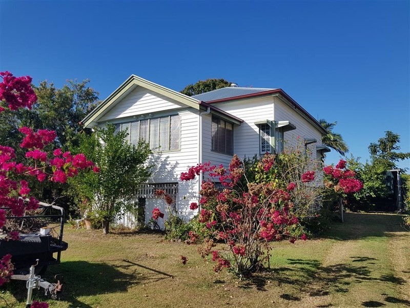 6 SMITH STREET, Proserpine QLD 4800