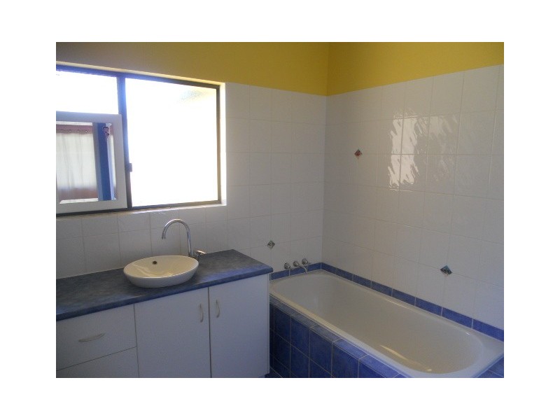 67 Gloucester Ave, Hideaway Bay QLD 4800