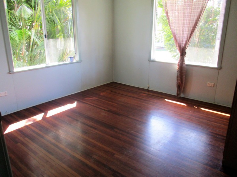 18 Davy Avenue, Proserpine QLD 4800