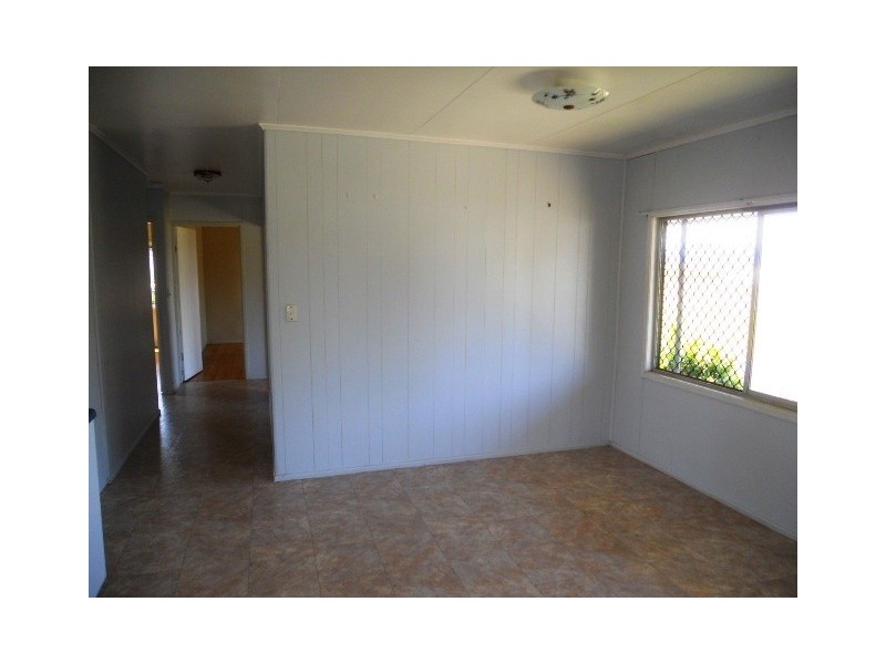 8 Dodd Street, Proserpine QLD 4800