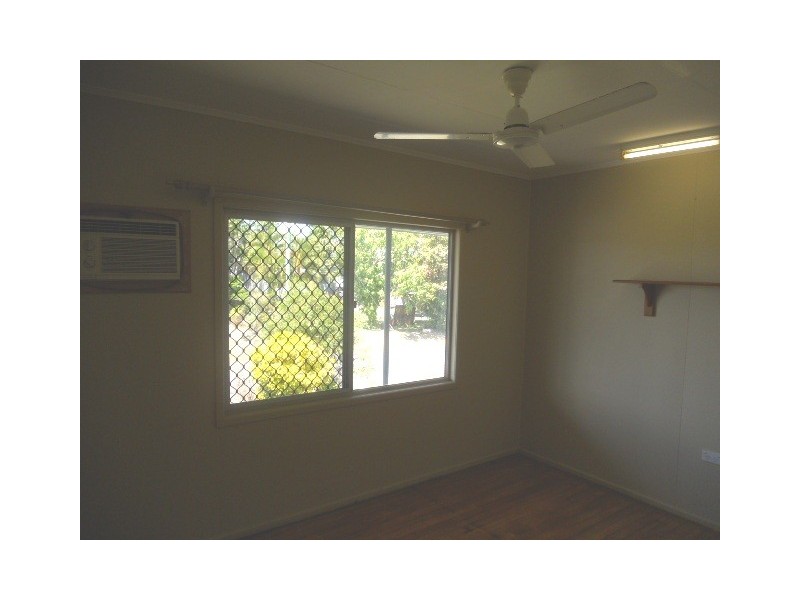 8 Dodd Street, Proserpine QLD 4800