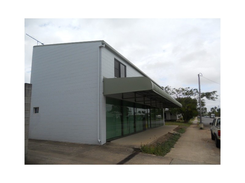 Unit 1 / 5 Robert Street, Proserpine QLD 4800