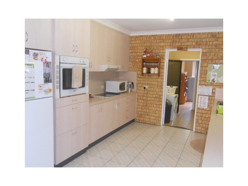 40 Hansen Drive, Proserpine QLD 4800