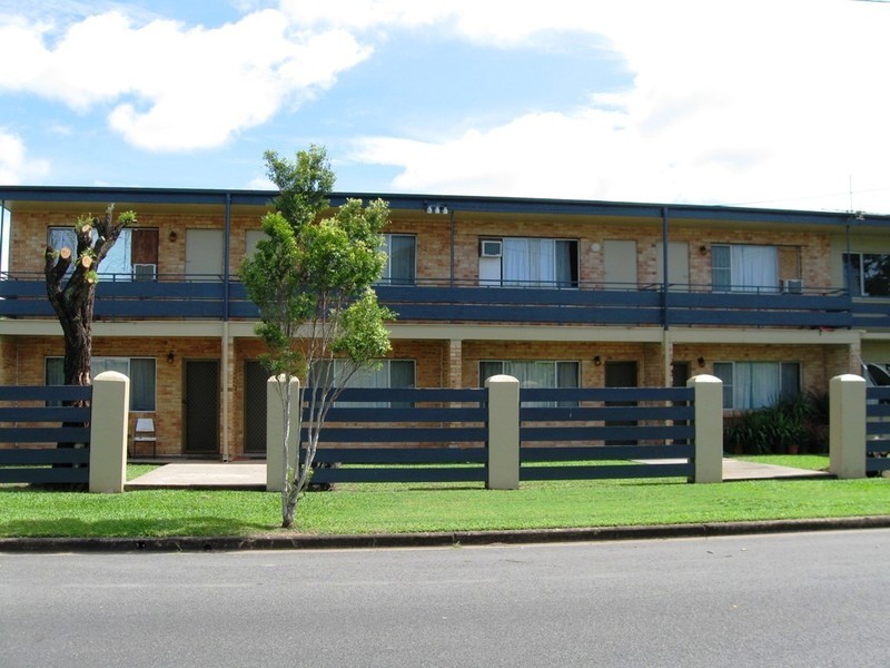 7 / 2 Florence Street, Proserpine QLD 4800
