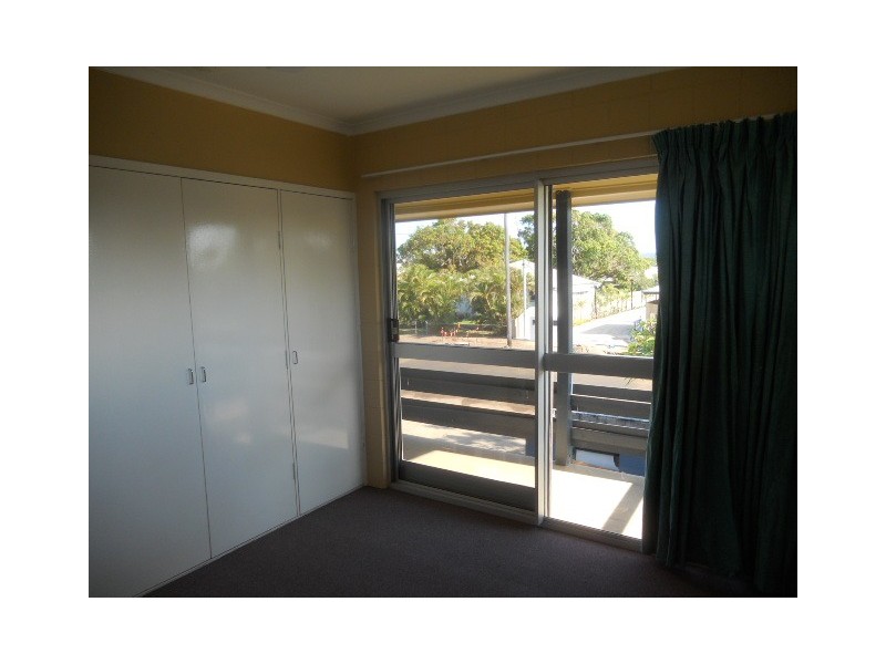 7 / 2 Florence Street, Proserpine QLD 4800