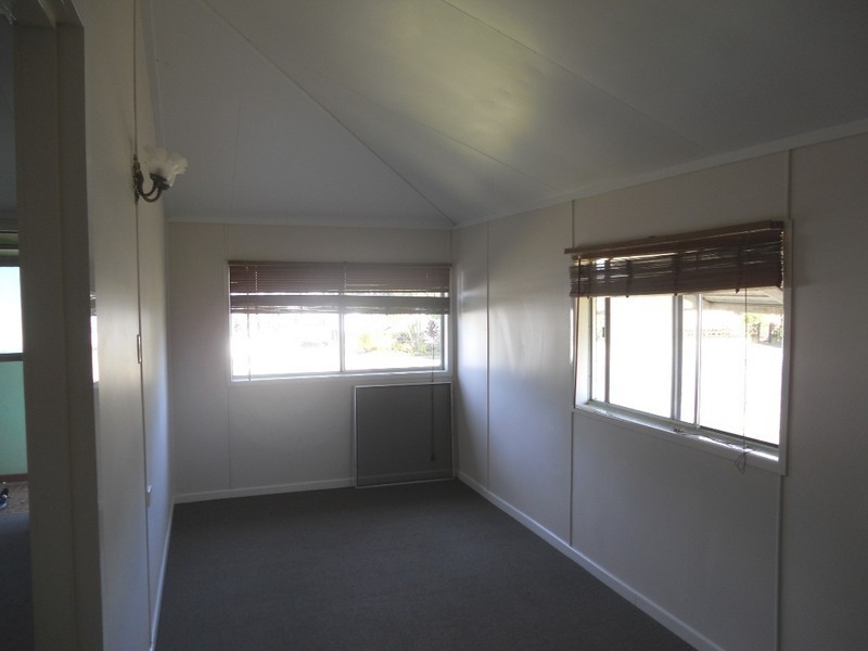 25 Ruge Street, Proserpine QLD 4800