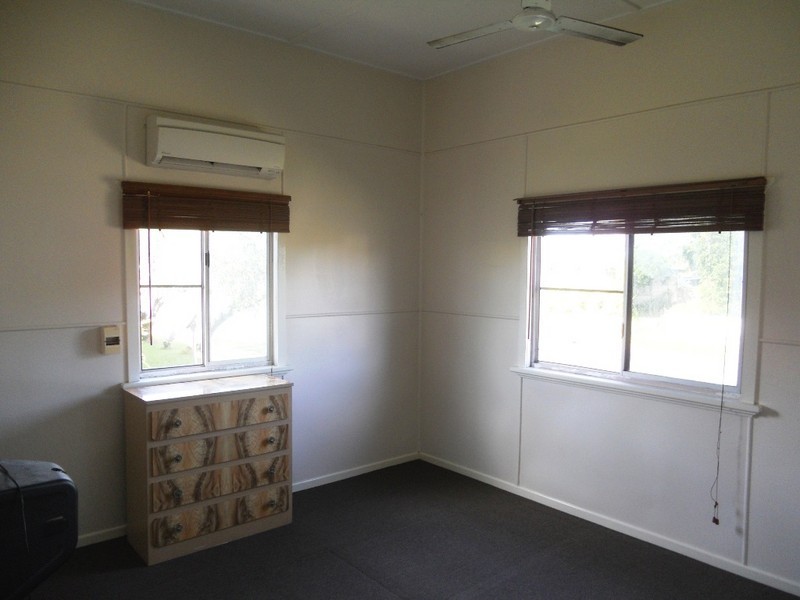 25 Ruge Street, Proserpine QLD 4800