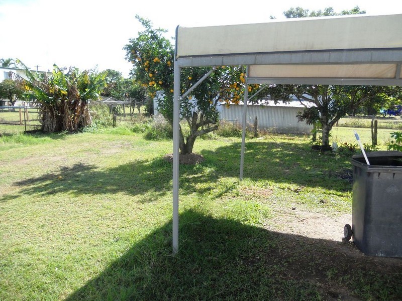 25 Ruge Street, Proserpine QLD 4800