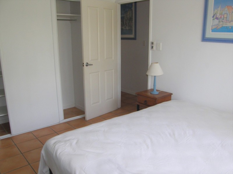 12 / 24 Beach Road, Cannonvale QLD 4802