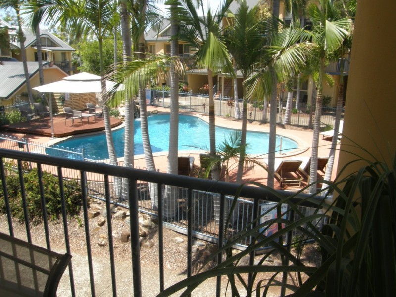 12 / 24 Beach Road, Cannonvale QLD 4802