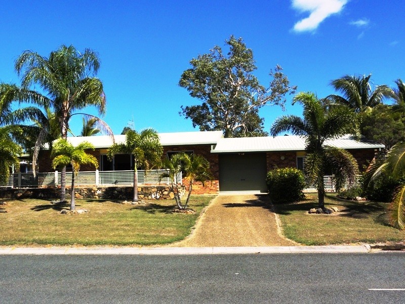 1 Gloucester Ave, Hideaway Bay QLD 4800