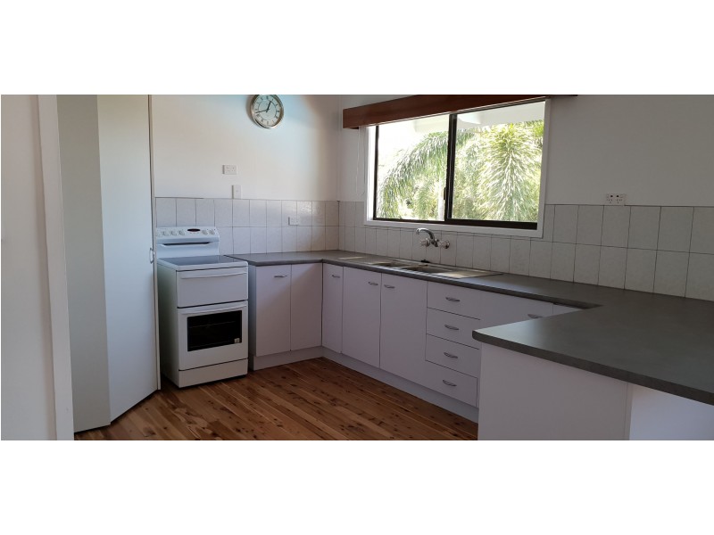 23 Stewart Drive, Cannonvale QLD 4802