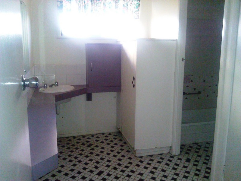 24 Fuller St, Proserpine QLD 4800