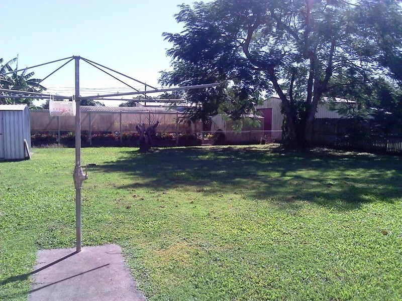 4 Debney St, Proserpine QLD 4800