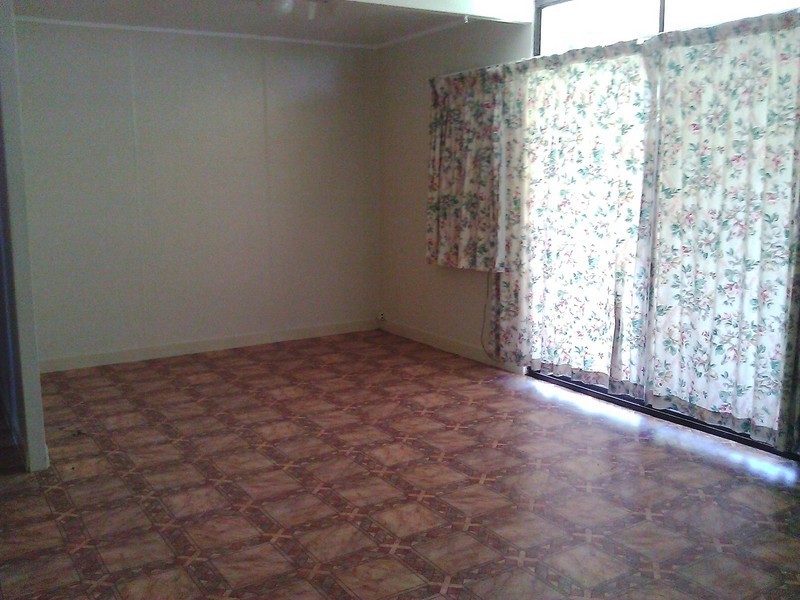 2 / 16 Usher Road, Mount Julian QLD 4800