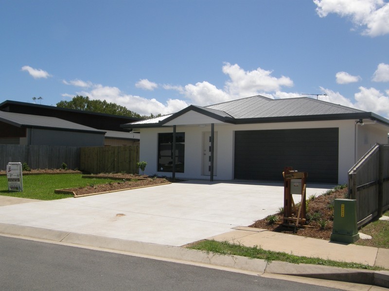 6 Damson Cres, Proserpine QLD 4800