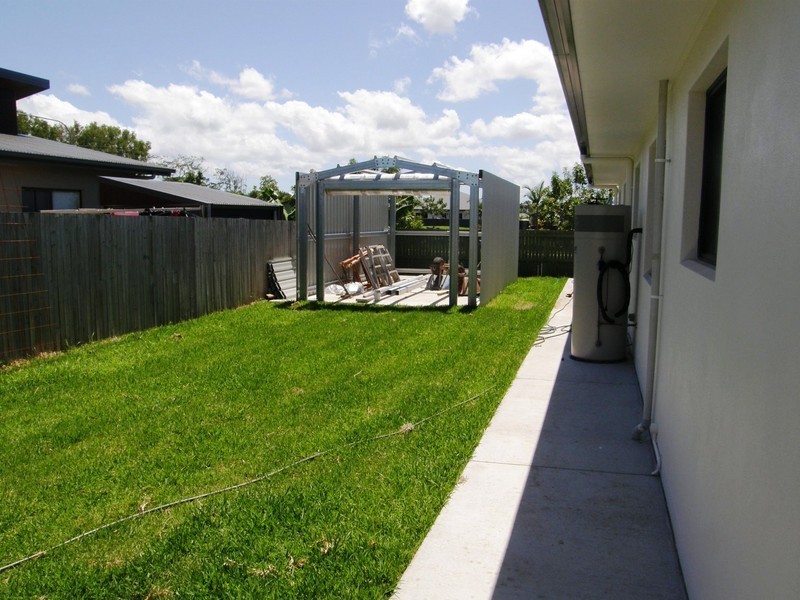 6 Damson Cres, Proserpine QLD 4800