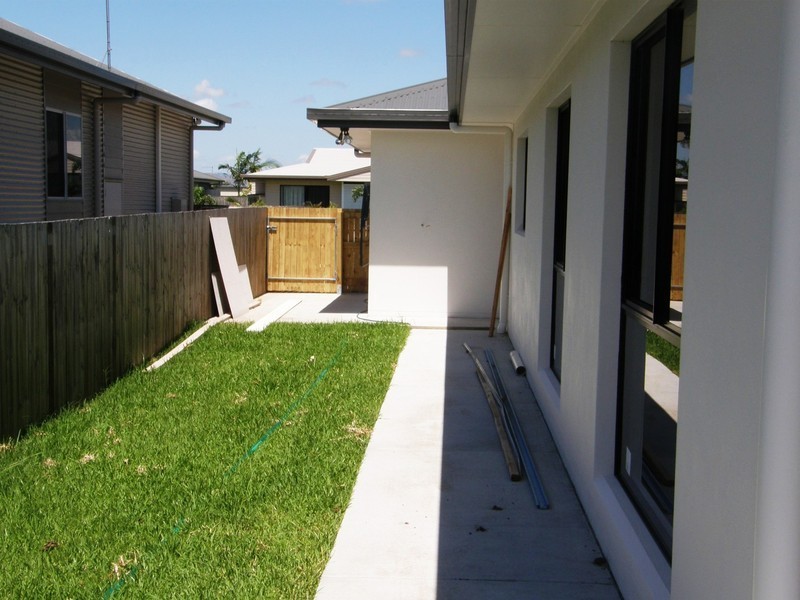 6 Damson Cres, Proserpine QLD 4800