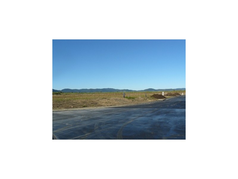 17, Lot 5 Horsford Place, Proserpine QLD 4800