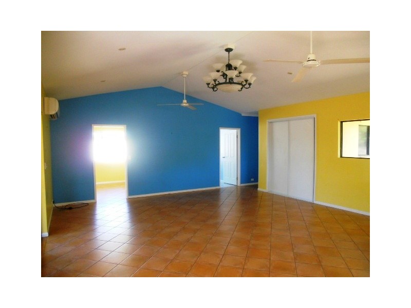 67 Gloucester Ave, Hideaway Bay QLD 4800