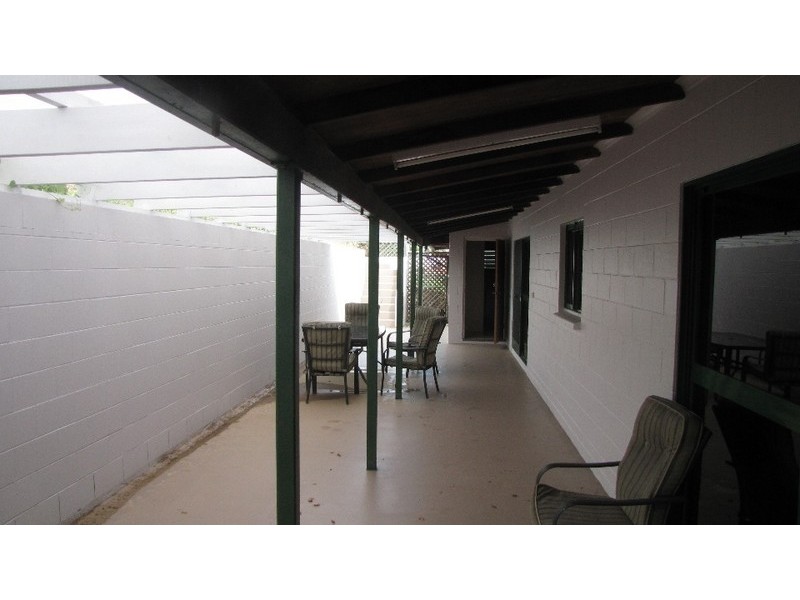 8 Olive St, Dingo Beach QLD 4800