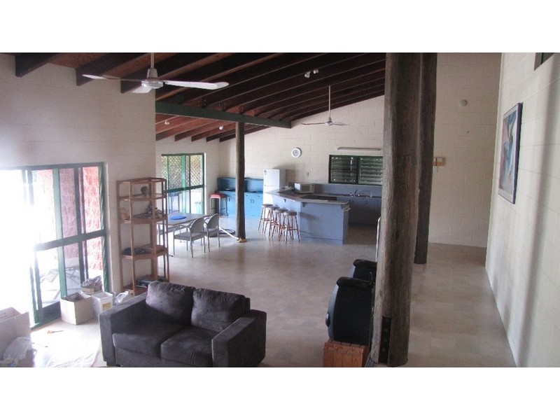 8 Olive St, Dingo Beach QLD 4800