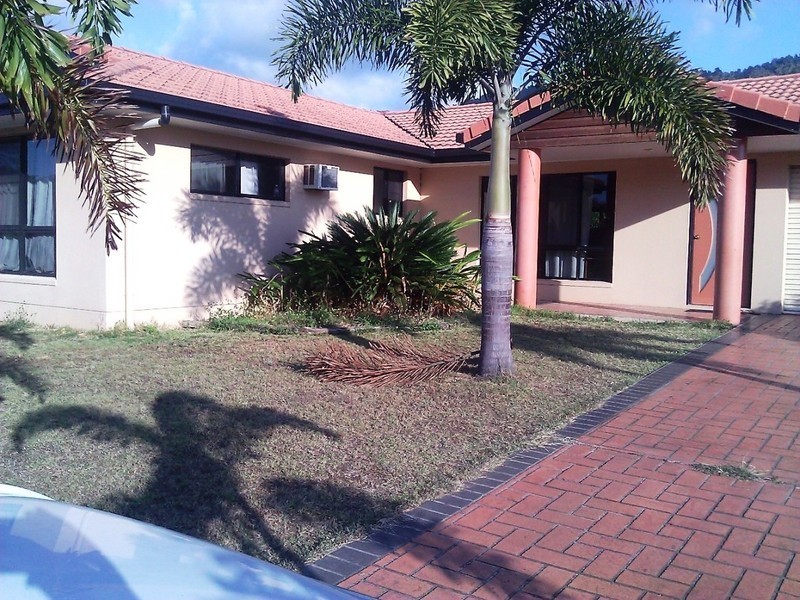34 Banksia Court, Cannonvale QLD 4802