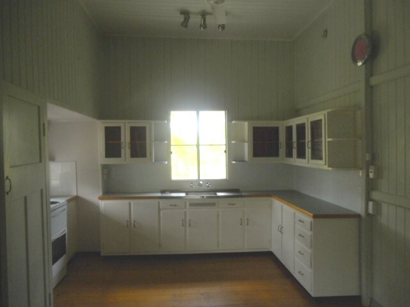 60 Chapman Street, Proserpine QLD 4800