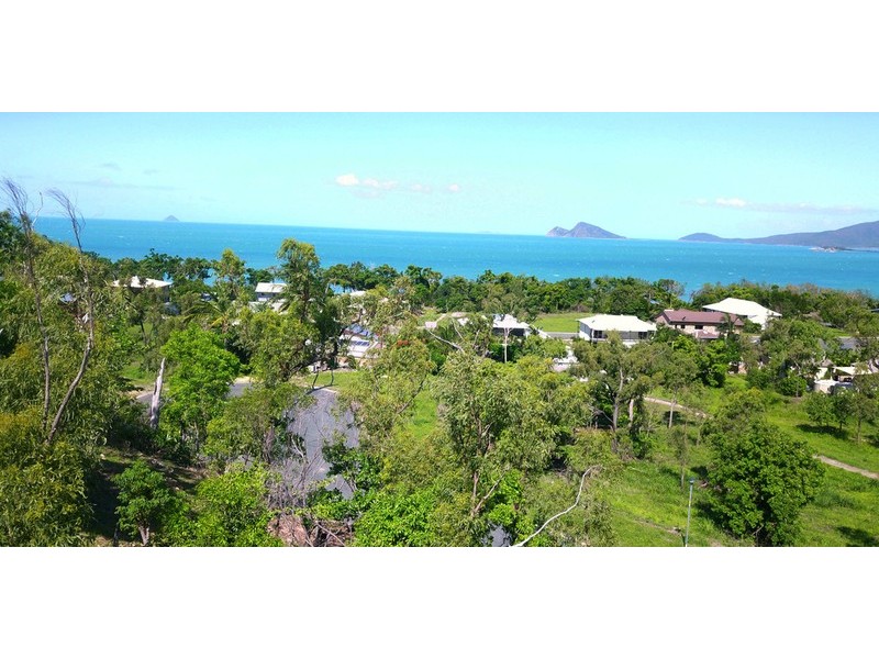 12 Rattray Avenue, Hideaway Bay QLD 4800