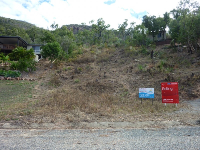 12 Rattray Avenue, Hideaway Bay QLD 4800