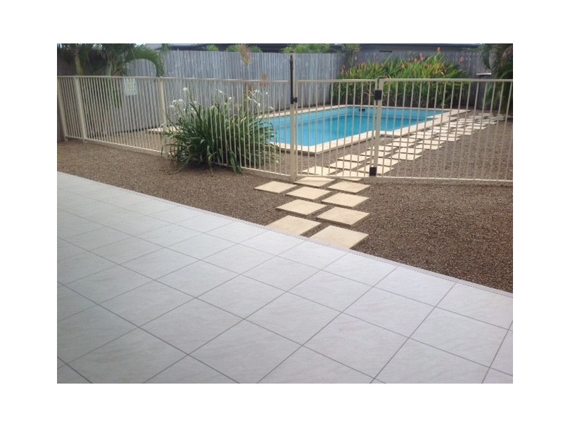 61 Parker Road, Cannonvale QLD 4802