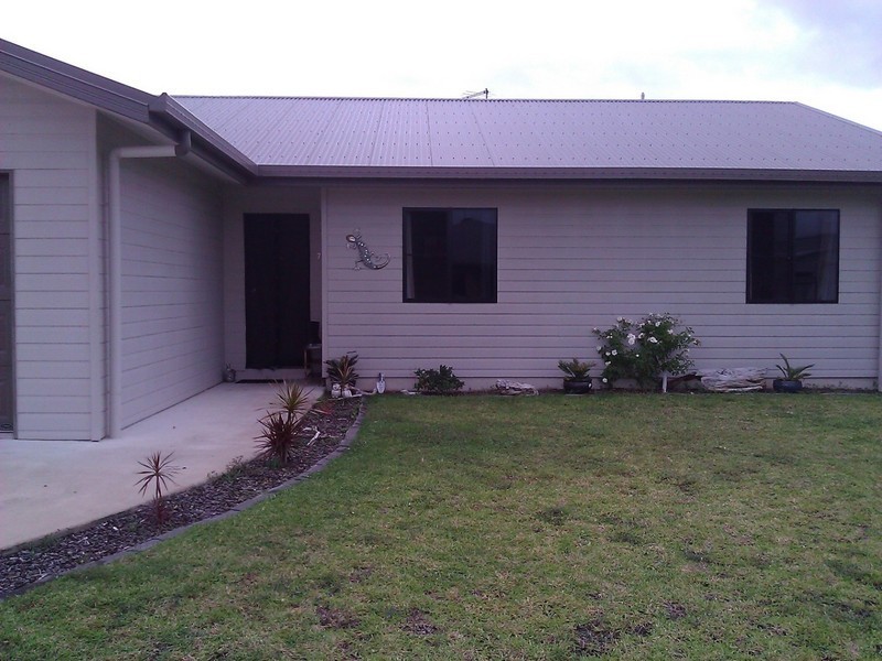 7 Tamarind Cres, Proserpine QLD 4800