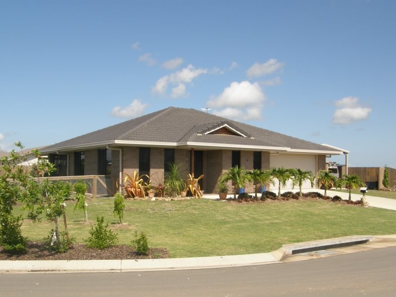 11 Tamarind Cres, Proserpine QLD 4800