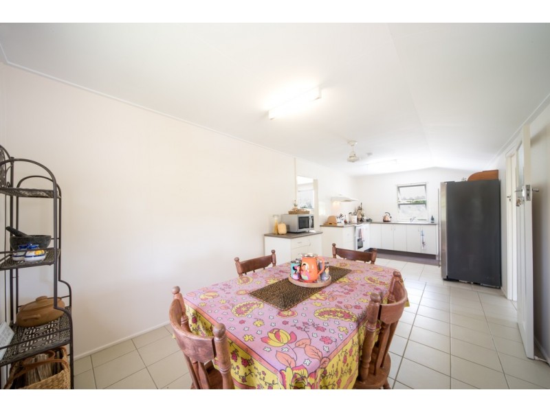 86 Whitsunday Drive, Bloomsbury QLD 4799