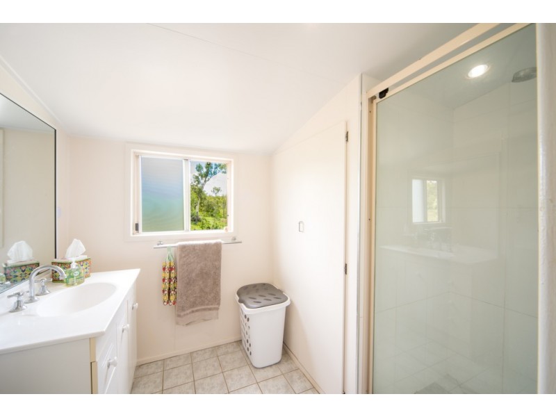 86 Whitsunday Drive, Bloomsbury QLD 4799