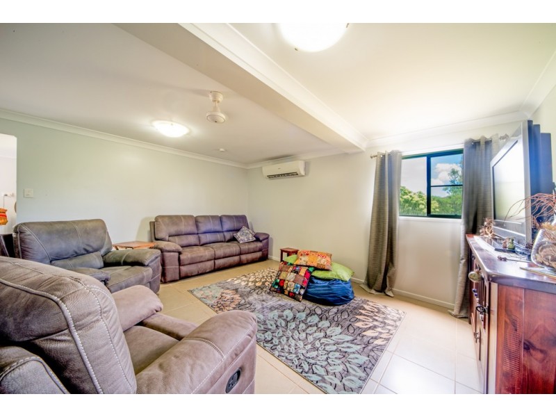 86 Whitsunday Drive, Bloomsbury QLD 4799