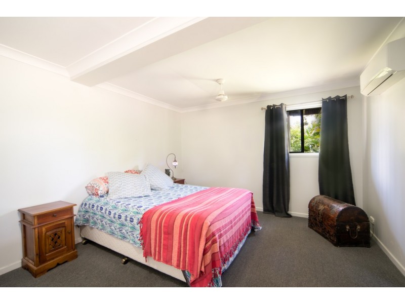 86 Whitsunday Drive, Bloomsbury QLD 4799