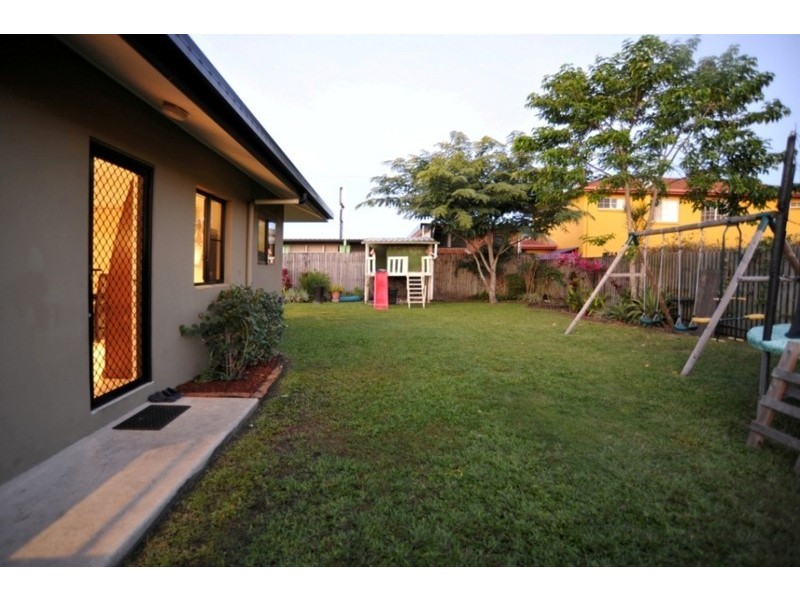 18 b Gardenia Street, Proserpine QLD 4800