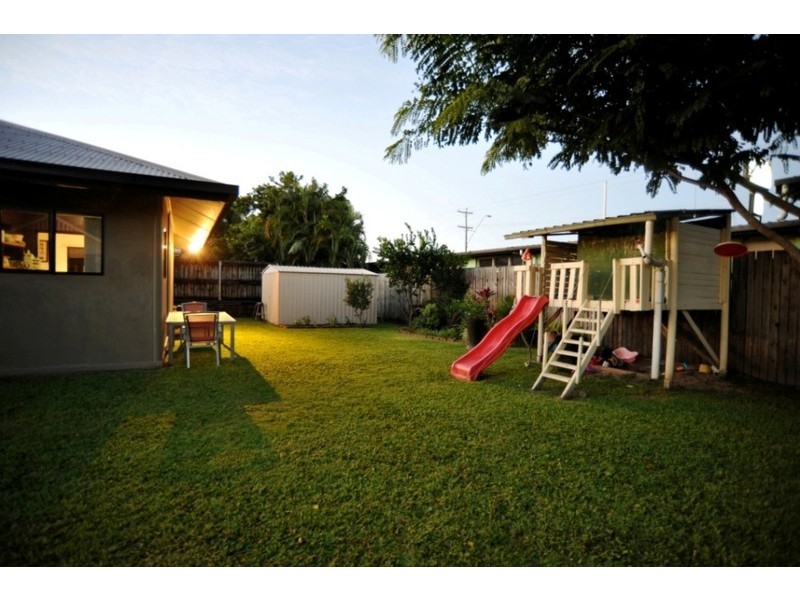 18 b Gardenia Street, Proserpine QLD 4800
